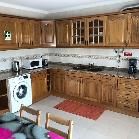 Olinda'S 2 Bedroom Apartment Лагос Екстериор снимка