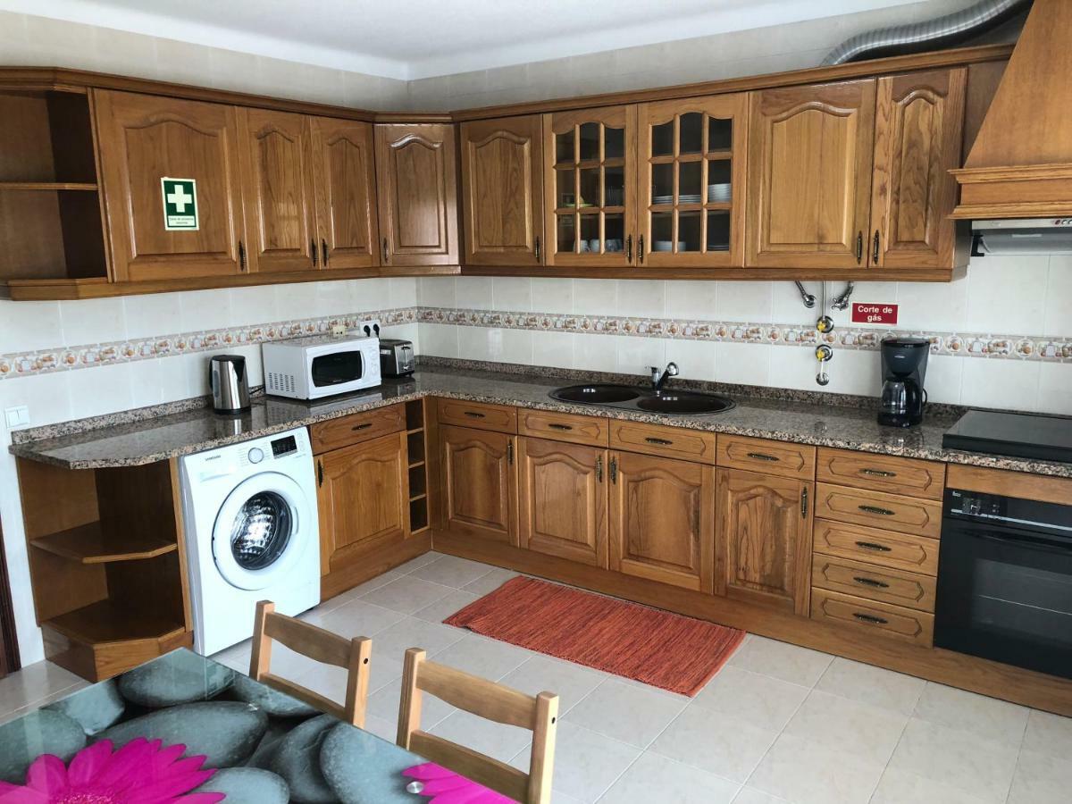 Olinda'S 2 Bedroom Apartment Лагос Екстериор снимка