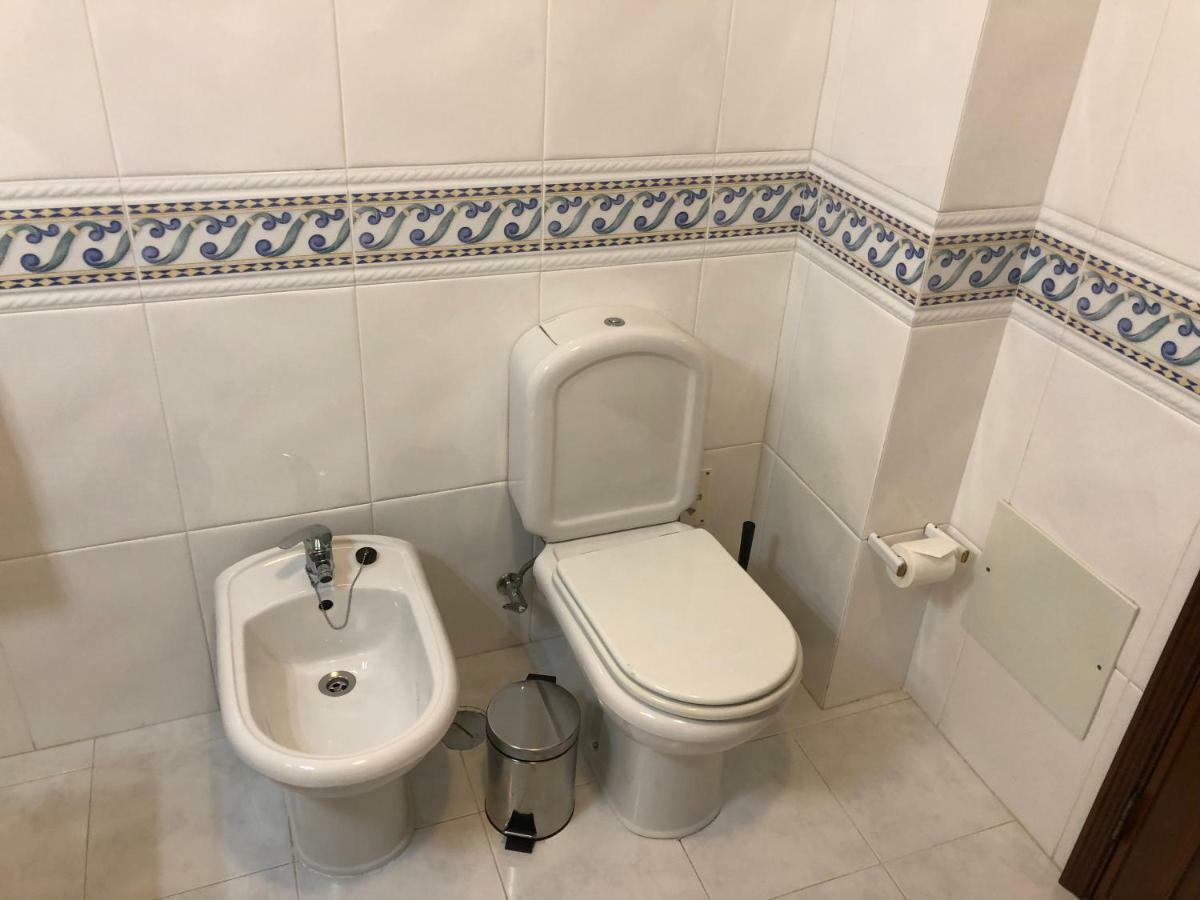 Olinda'S 2 Bedroom Apartment Лагос Екстериор снимка