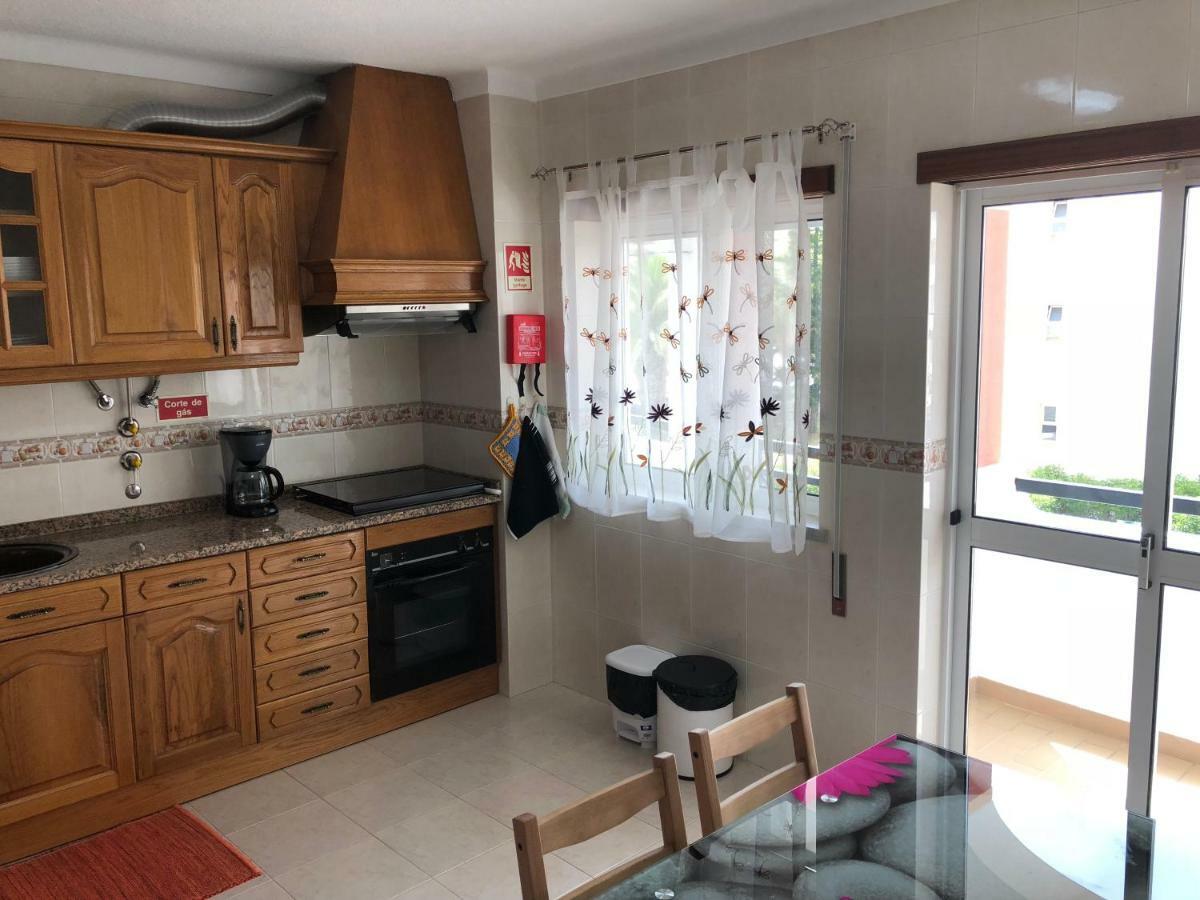 Olinda'S 2 Bedroom Apartment Лагос Екстериор снимка